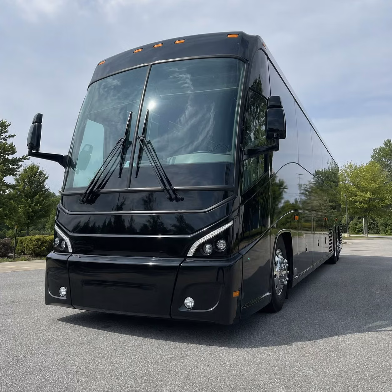 reliable shuttle transportation for irvine federal agencies and municipal departments